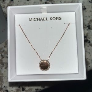 NWT // MK NECKLACE